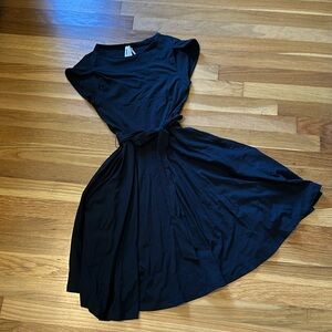 NWT Pact Fit & Flair Petal Sleeve Dress